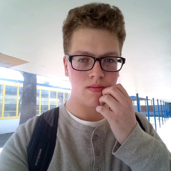 Meet your Posher, David - Picture 1 of 1